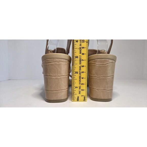 Calvin Klein women 8.5 Embossed Faux Leather Crocodile Biege Slip On Chunky Heel - Picture 4 of 9